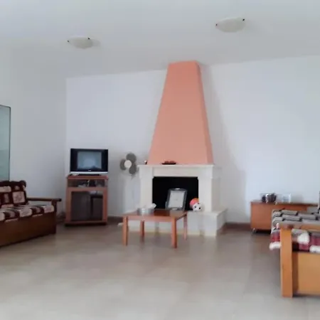 Nafsika Apartamento Vigglatouri