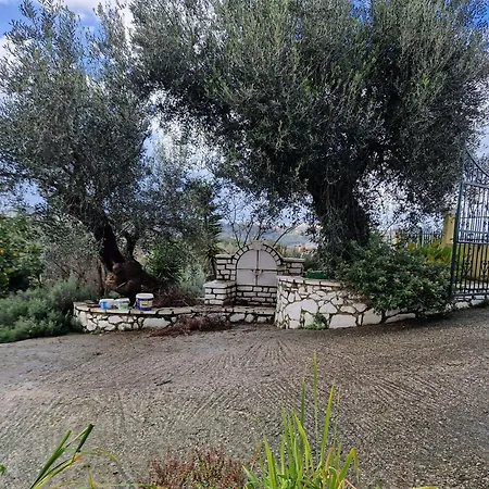Nafsika Apartamento Vigglatouri
